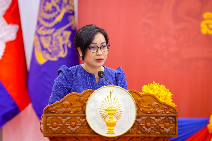លោកជំទាវបណ្ឌិត ជា សិរី លើកឡើងថា អត្រាដាក់ប្រាក់សន្សំ និងកម្ចីជាប្រាក់រៀលពីធនាគារនៅកម្ពុជា មានកម្រិតទាប បើធៀបនឹងប្រាក់ដុល្លារ