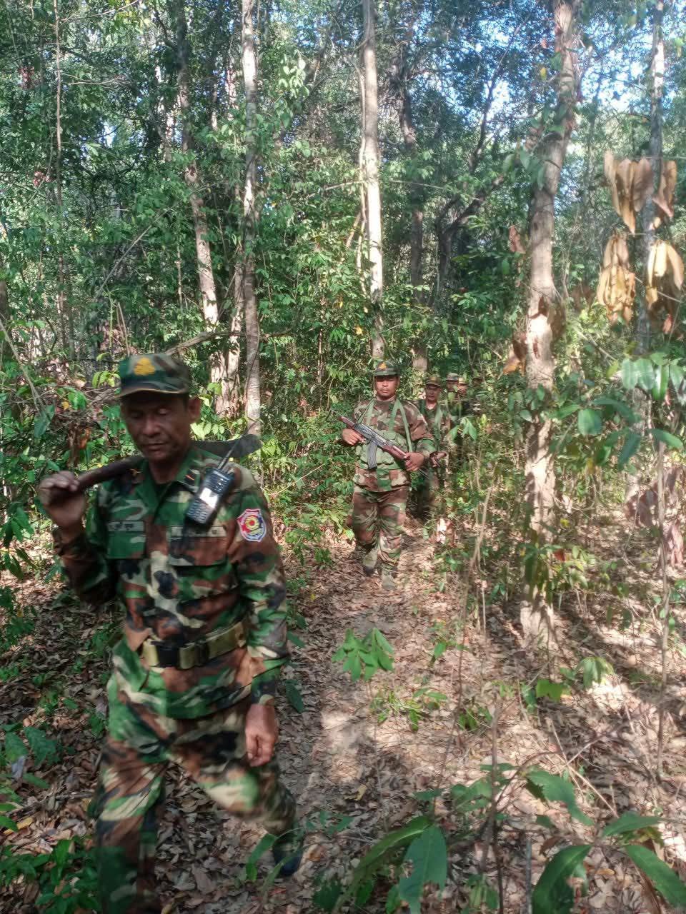 កងពលតូចថ្មើរជើងលេខ៤២ បន្តចាត់តាំងកម្លាំងចេញល្បាតសហការណ៍ត្រួតពិនិត្យ ក្នុងភូមិសាស្រ្តទទួលខុសត្រូវ