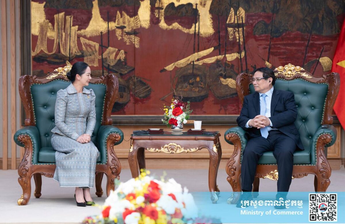 រដ្ឋមន្រ្តីពាណិជ្ជកម្មកម្ពុជា ចូលជួបពិភាក្សាការងារនាយករដ្ឋមន្ត្រីវៀតណាម ជំរុញកិច្ចសហប្រតិបត្តិការសម្រួលពាណិជ្ជកម្មទ្វេភាគី