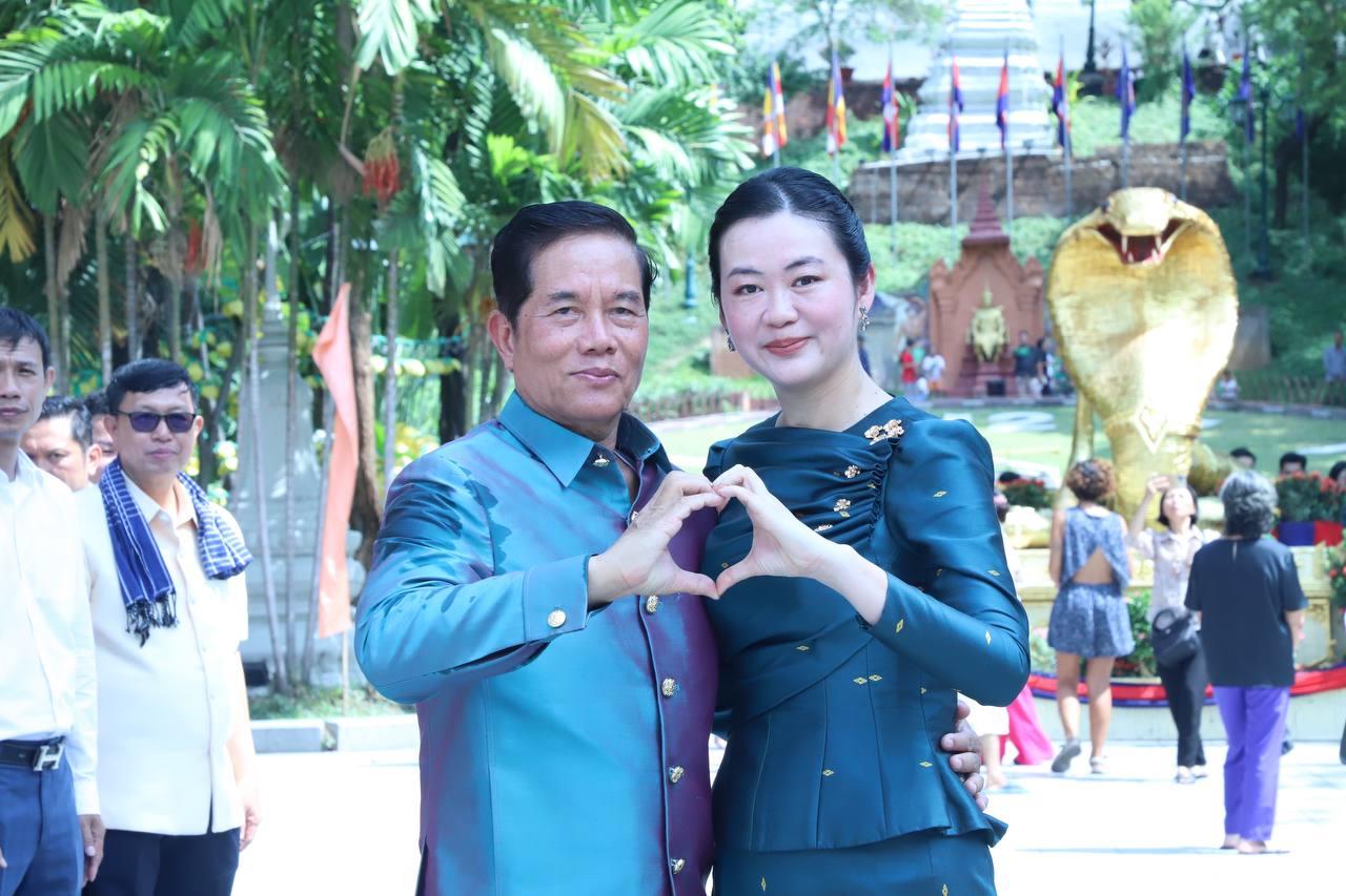 សង្ក្រាន្តវត្តភ្នំ ឆ្នាំ២០២៥ បានចាប់ផ្តើមបើកថ្ងៃដំបូង ជាមួយនឹងការចូលរួមលេងកម្សាន្តពីសំណាក់ពលរដ្ឋយ៉ាងច្រើនកុះករ