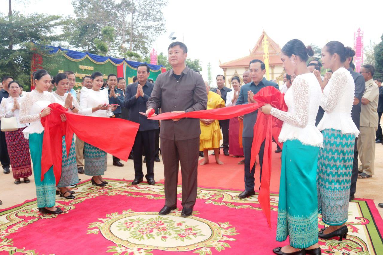 ឯកឧត្តម ហ៊ុន ម៉ានិត អញ្ជើញបញ្ចុះខណ្ឌសីមា និងសម្ភោធឆ្លងសមិទ្ធផលនានា ក្នុងវត្តឥន្ទមុនីវ័ន ហៅវត្តស្រែអំពៅ ក្នុងមូលដ្ឋានខេត្តកំពង់ចាម