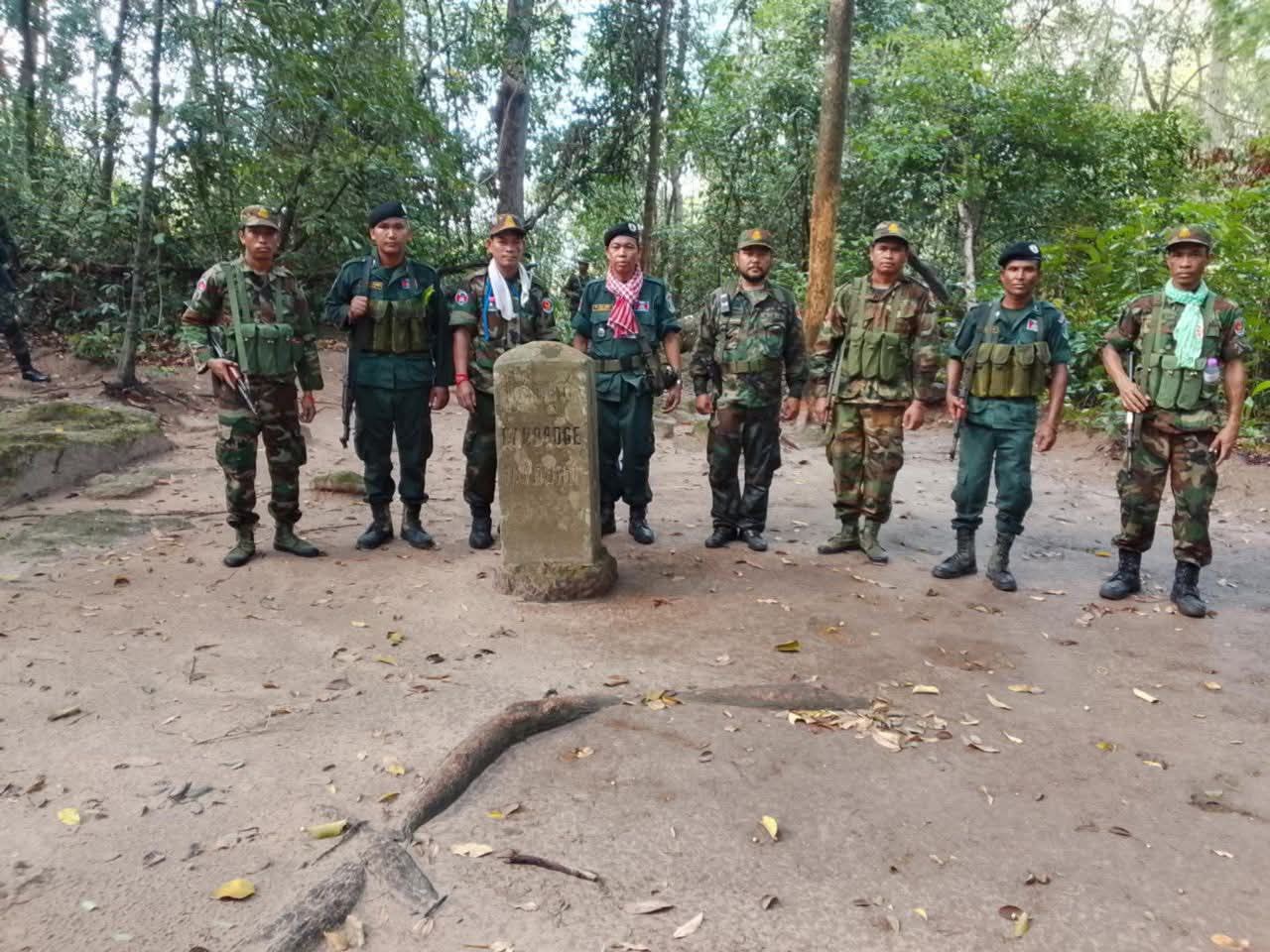 កងពលតូចថ្មើរជើងលេខ៤២ បន្តចាត់តាំងកម្លាំងចេញល្បាតសហការណ៍ត្រួតពិនិត្យ ក្នុងភូមិសាស្រ្តទទួលខុសត្រូវ