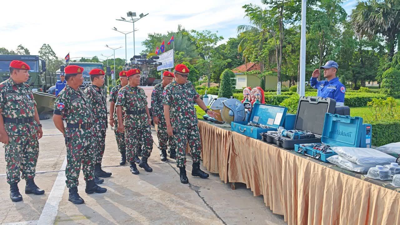 បញ្ជាការដ្ឋានទ័ពពិសេស កងទ័ពជើងគោក ត្រៀមកម្លាំង មធ្យោបាយ សម្ភារៈក្នុងការជួយសង្គ្រោះប្រជាពលរដ្ឋពេលជួបគ្រោះមហន្តរាយផ្សេងៗដែលកើតឡើងជាយថាហេតុ