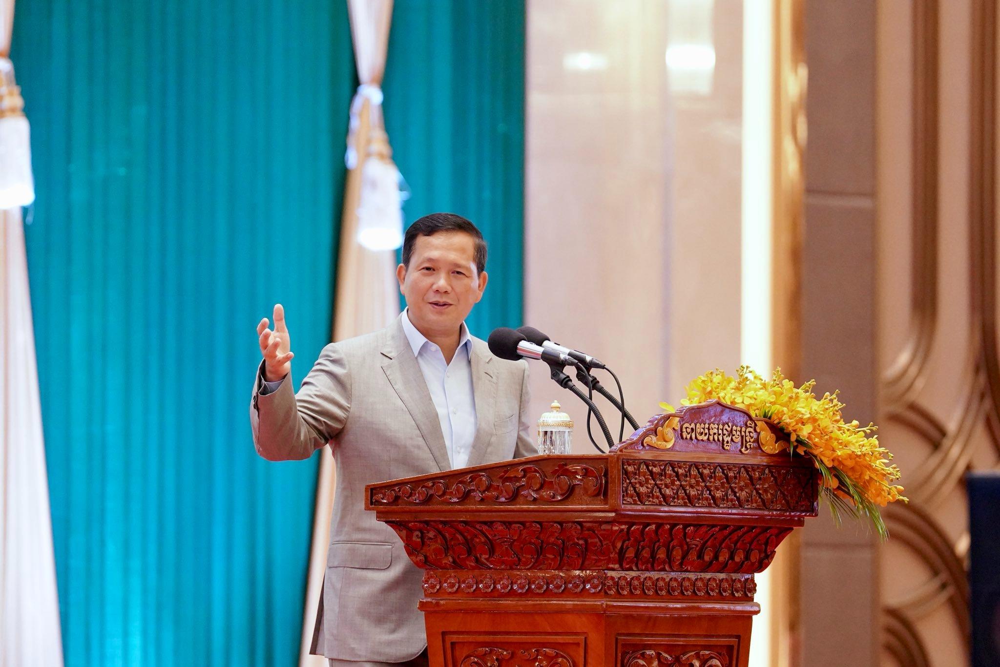 សម្តេចបវរធិបតី ហ៊ុន ម៉ាណែត៖ បច្ចេកវិទ្យា AI ដ៏ឆ្លាតវៃ ឬទំនើបយ៉ាងណា ក៏នៅតែអាស្រ័យលើមនុស្ស