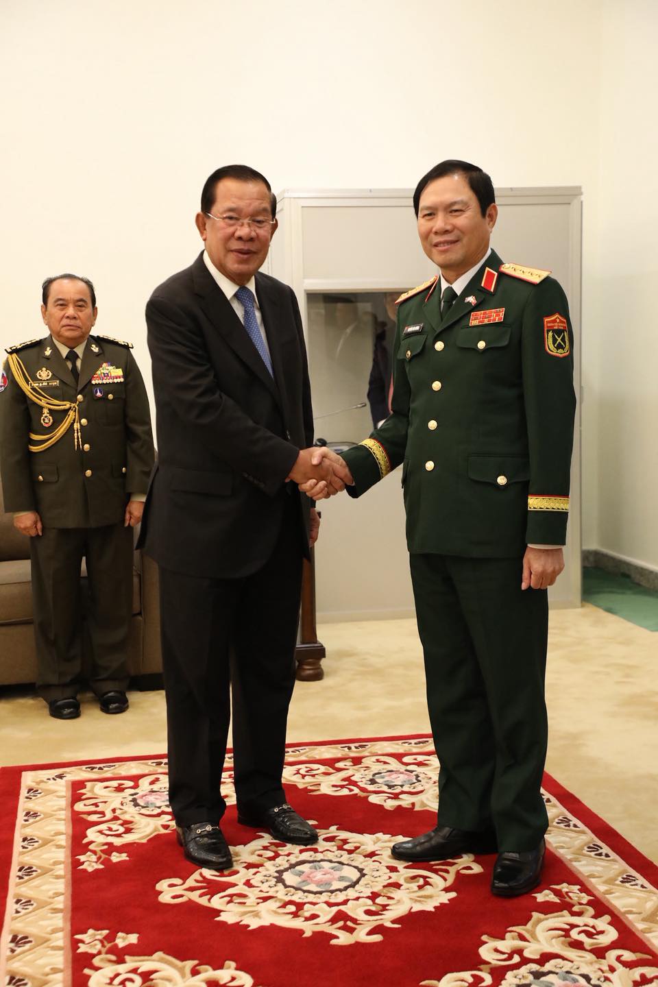 សម្តេចតេជោ ហ៊ុន សែន៖ ភាពរឹងមាំនៃទំនាក់ទំនងកងទ័ពកម្ពុជា-វៀតណាម ជួយជំរុញទំនាក់ទំនងរវាងប្រទេស និងប្រទេស