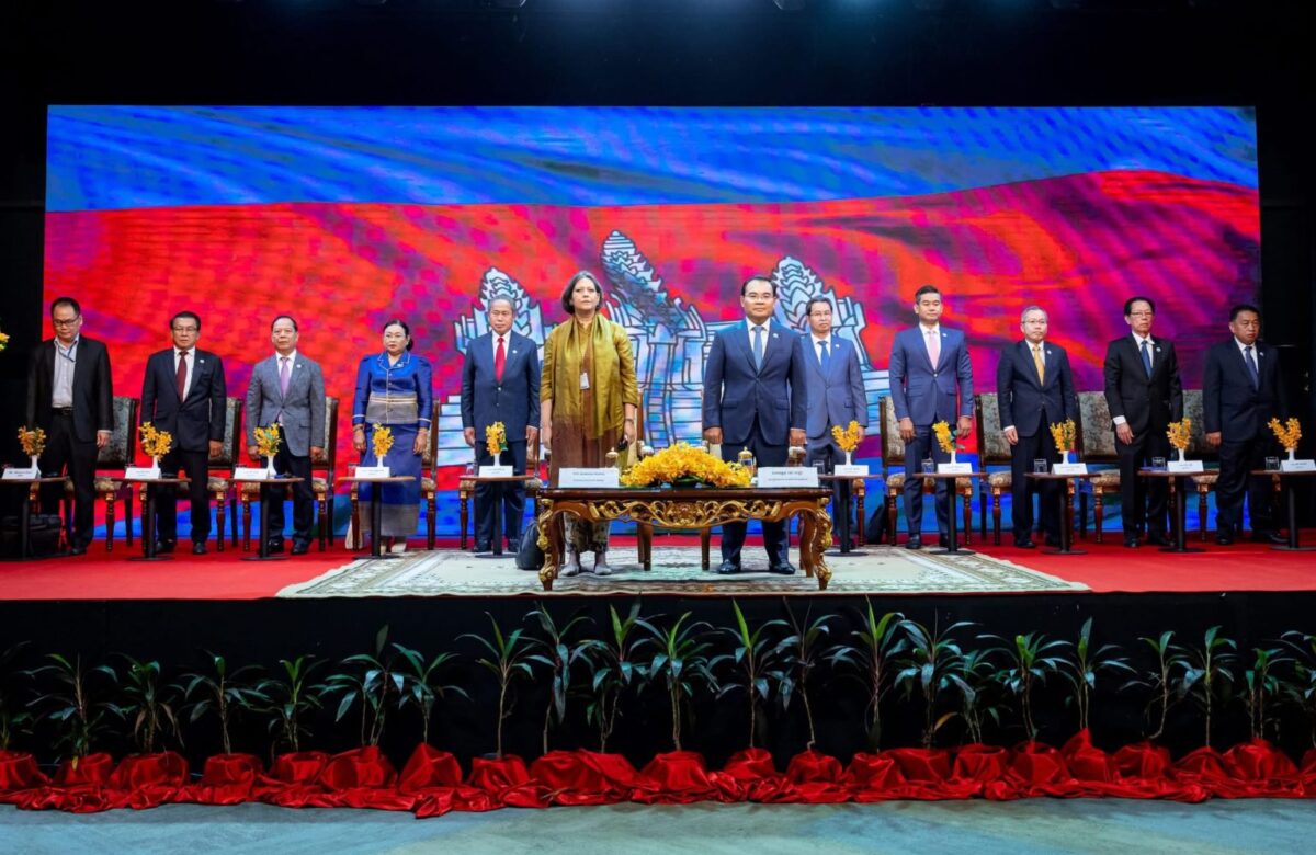 ឯកឧត្តមរដ្ឋមន្ត្រី ថោ ជេដ្ឋា អញ្ជើញជាអធិបតីបើកសិក្ខាសាលាថ្នាក់ជាតិស្តីពីការបង្កើតមជ្ឈមណ្ឌលជាតិគ្រប់គ្រងទិន្នន័យធនធានទឹក និងប្រព័ន្ធព័ត៌មានធនធានទឹក នៅកម្ពុជា