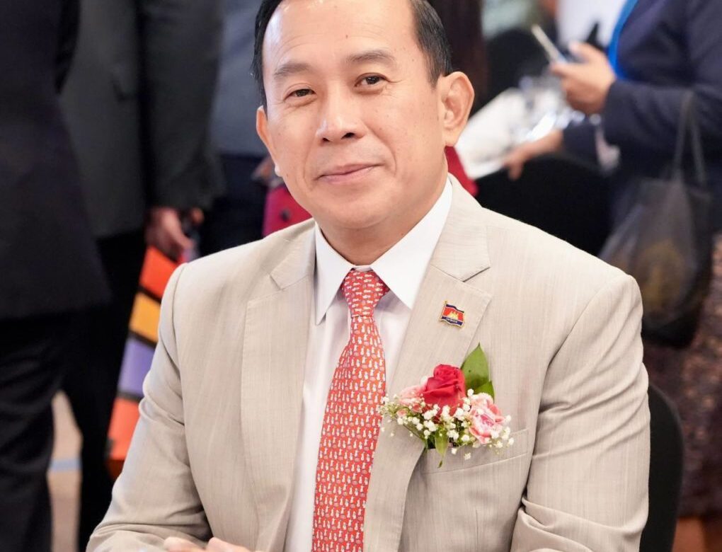 រដ្ឋមន្រ្តី ហួត ហាក់ អញ្ជើញជាគណៈអធិបតីចូលរួមកម្មវិធីកាត់ខ្សែបូរបើកសម្ពោធជាផ្លូវការពិព័រណ៍អន្តរជាតិសេអ៊ូលលើកទី៤០