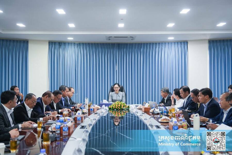 លោកជំទាវ ចម និម្មល អញ្ជើញជាអធិបតីដឹកនាំកិច្ចប្រជុំប្រចាំសប្ដាហ៍ របស់ក្រសួងពាណិជ្ជកម្ម