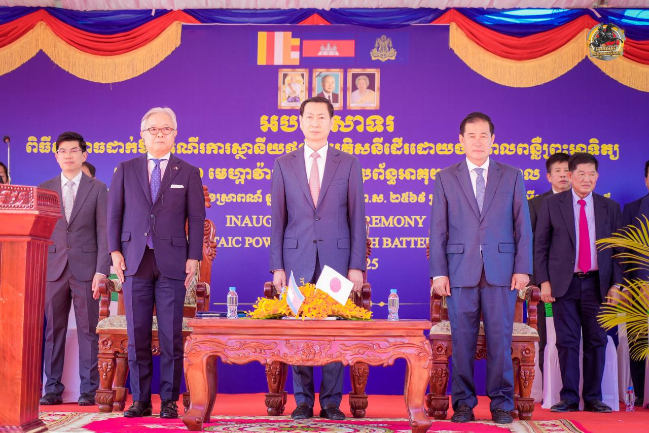 ស្ថានីយ៍ផលិតអគ្គិសនី ដើរដោយថាមពលពន្លឺព្រះអាទិត្យ អានុភាព១០មេហ្កាវ៉ាត់ ផ្គុំជាមួយប្រព័ន្ធអាគុយស្តុកថាមពល របស់ក្រុមហ៊ុន SchneiTec ZEALOUS ត្រូវបានសម្ពោធដាក់ឱ្យដំណើរការ